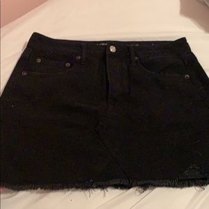 american eagle skirt in black